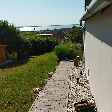 Veranda Haziko Apartment Balatonalmadi